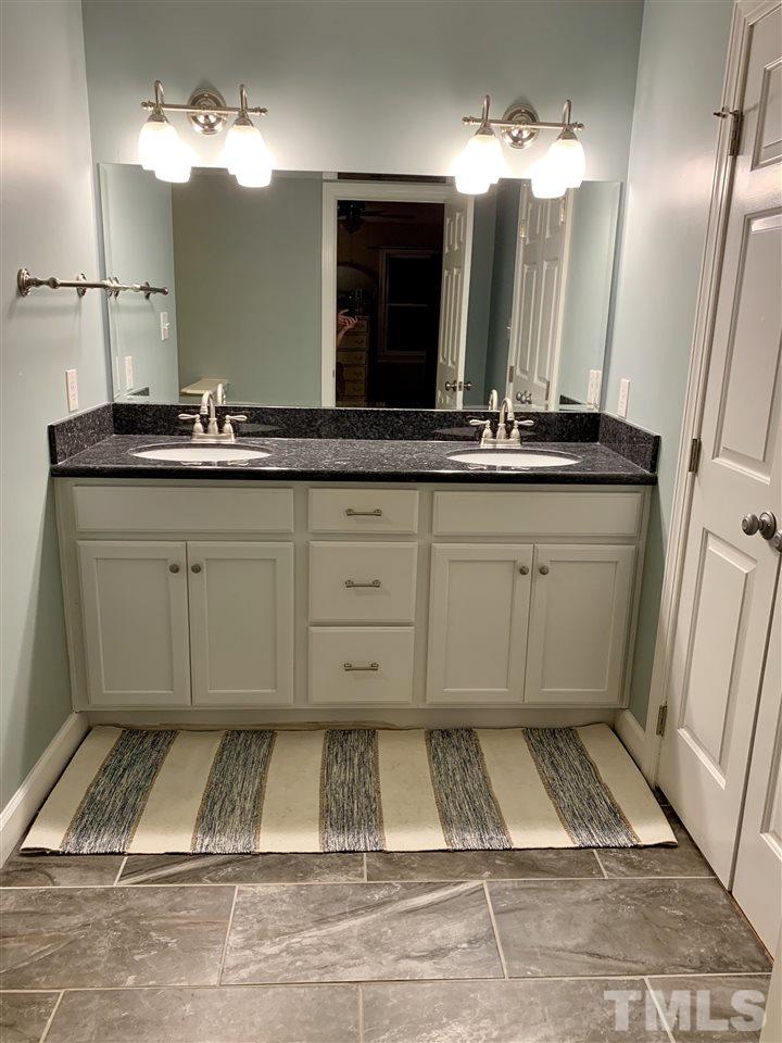 11921 Pembridge Lane Raleigh, NC 27613 - Photo 3 of 18 Gallery Image 3