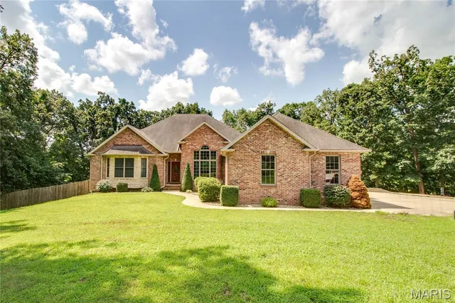 $560,000 | 1689 F S Road, Medora, IL 62063