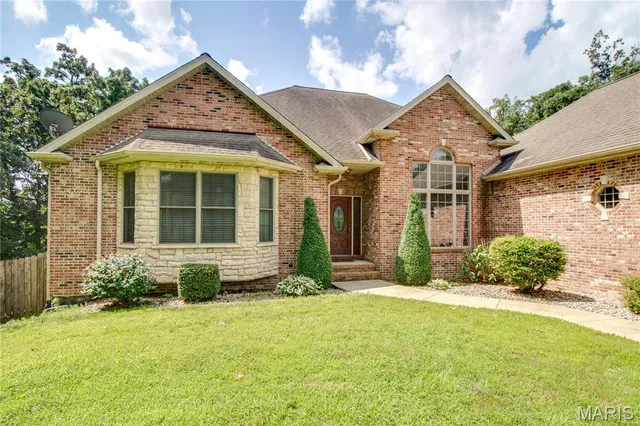 $560,000 | 1689 F S Road, Medora, IL 62063