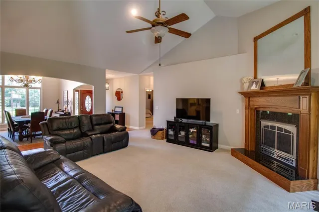 $560,000 | 1689 F S Road, Medora, IL 62063