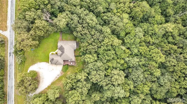 $560,000 | 1689 F S Road, Medora, IL 62063