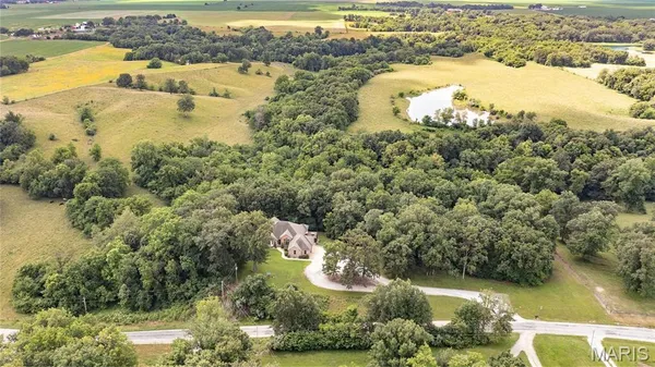 $540,000 | 1689 F S Road, Medora, IL 62063