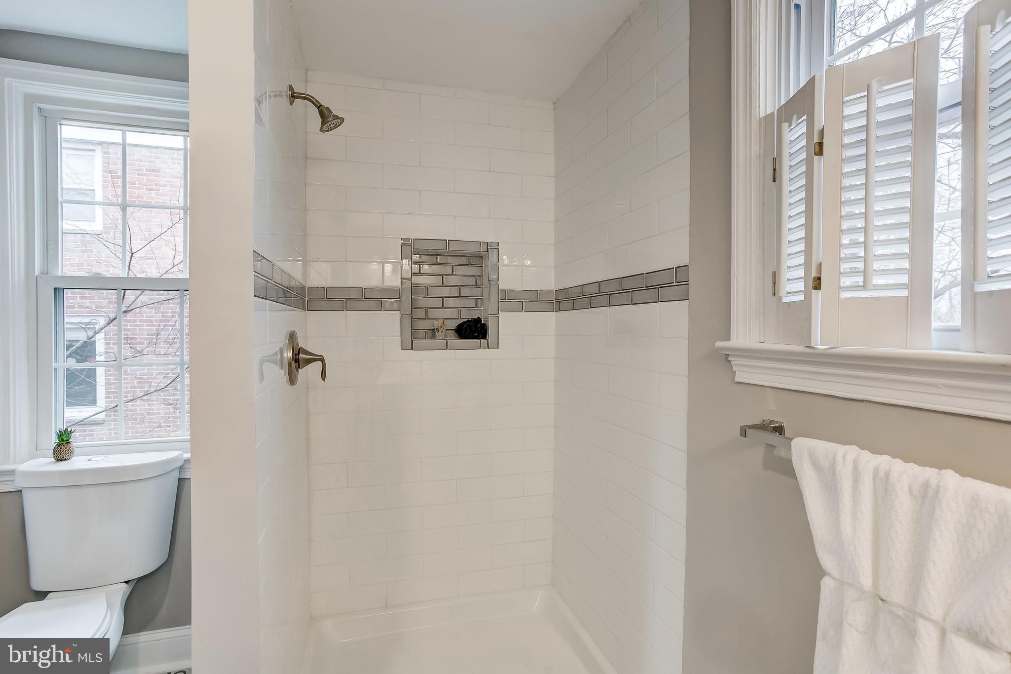 508 West Joppa Road Towson, MD 21204 - Photo 21 of 48 custom tile shower in main level bathroom