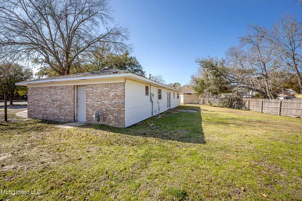 $1,500 | 5019 Cambridge Drive, Pascagoula, MS 39581
