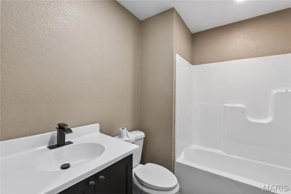 $249,500 | 160 Ripley 160E, Fairdealing, MO 63953