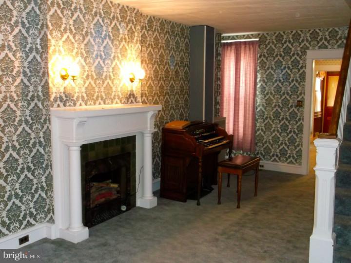 824 North 12th Street Reading, PA 19604 - Photo 4 of 22 Gallery Image 4