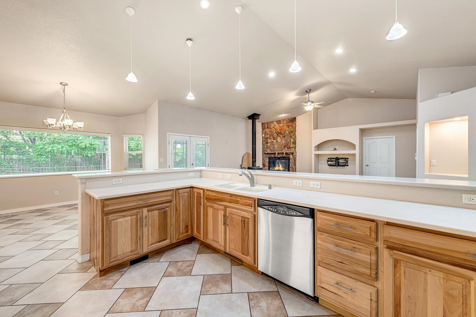 976 Murray Street Fruita, CO 81521 - Photo 8 of 33