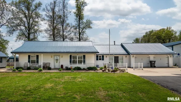 $279,900 | 4161 Lagrande Trace, Carterville, IL 62918