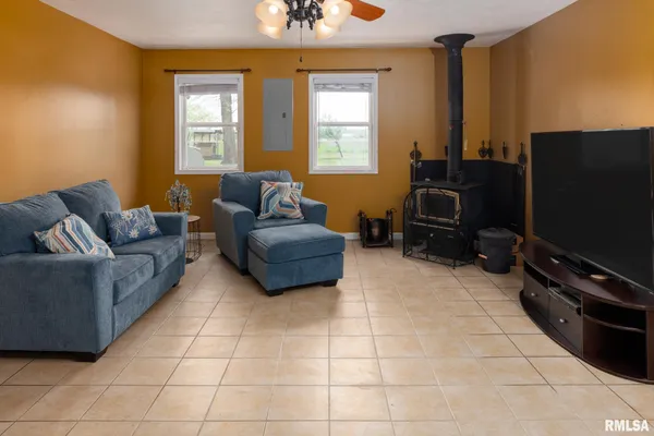 $279,900 | 4161 Lagrande Trace, Carterville, IL 62918