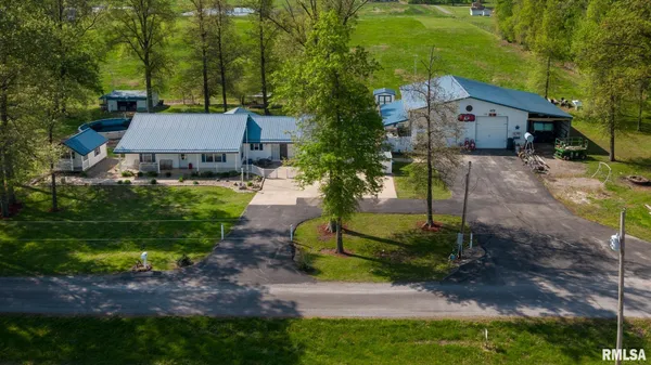 $279,900 | 4161 Lagrande Trace, Carterville, IL 62918