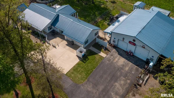 $279,900 | 4161 Lagrande Trace, Carterville, IL 62918