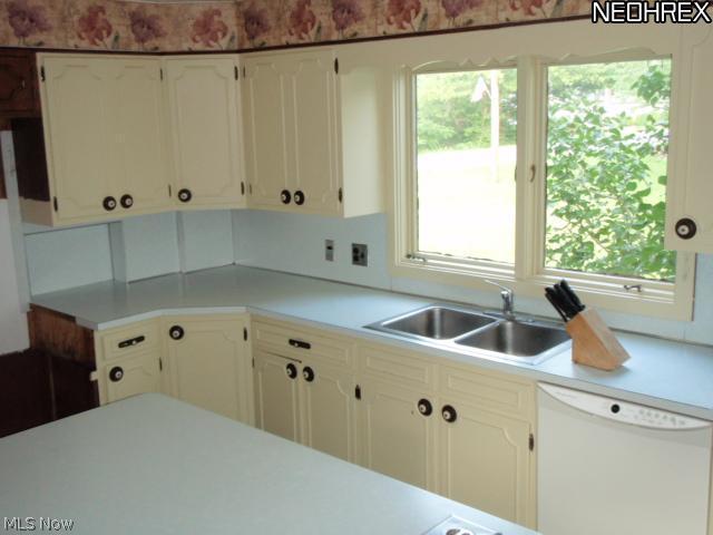 13560 Woodworth Road New Springfield, OH 44443 - Photo 9 of 12 Gallery Image 9