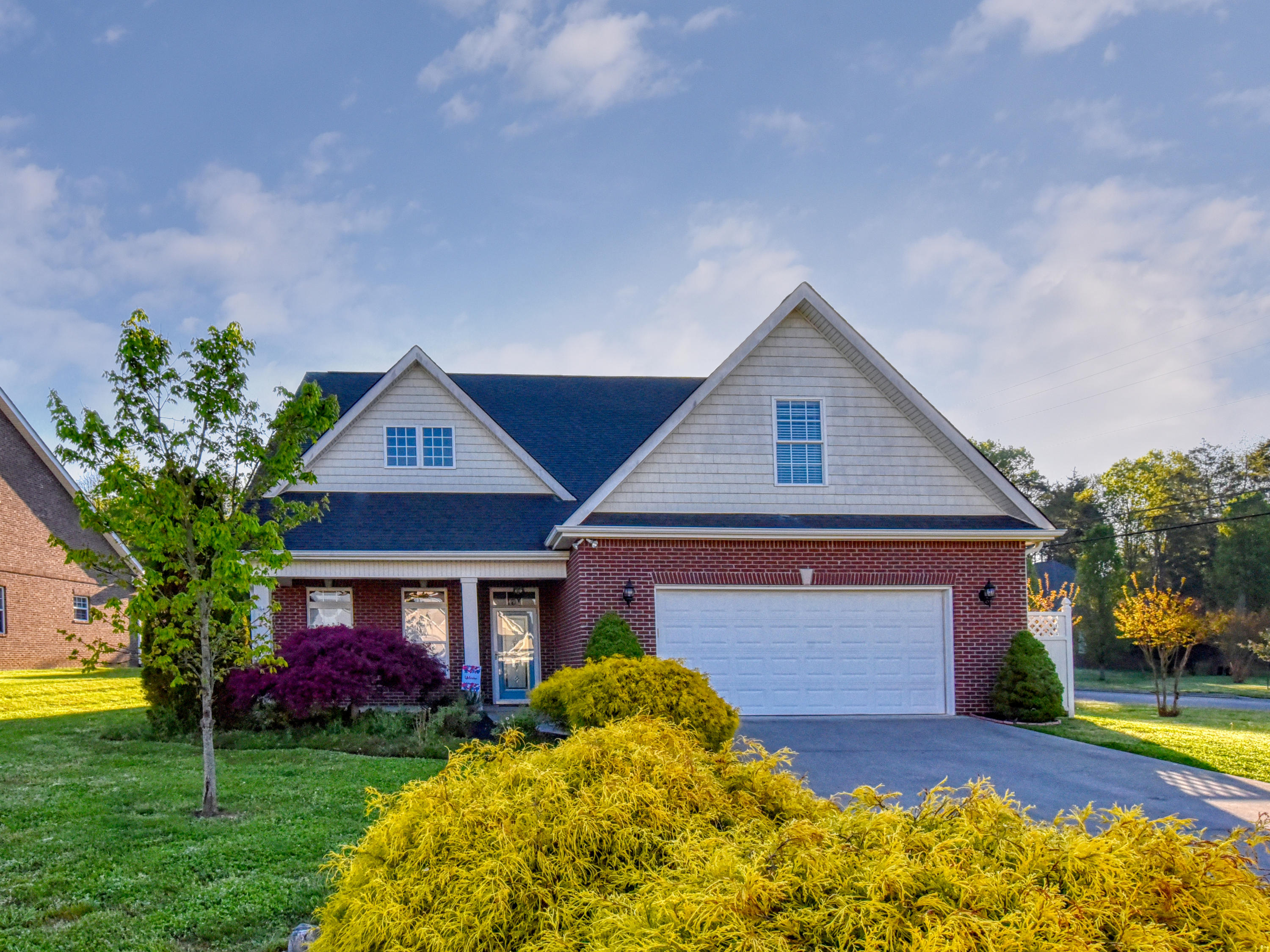 102 Meridian Way Clinton, TN 37716 - Photo 1 of 26 Welcome Home!