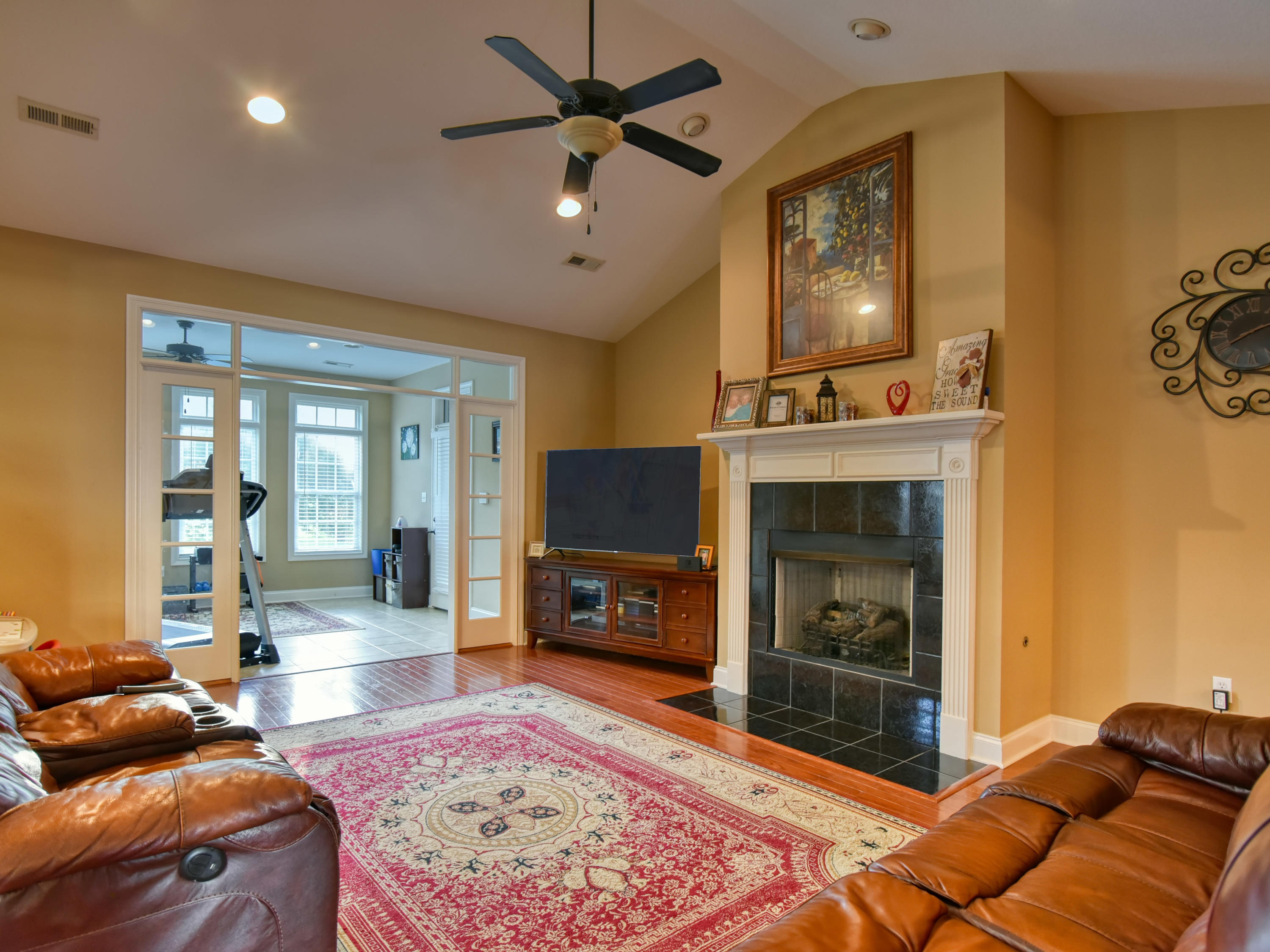 102 Meridian Way Clinton, TN 37716 - Photo 9 of 26 Living area