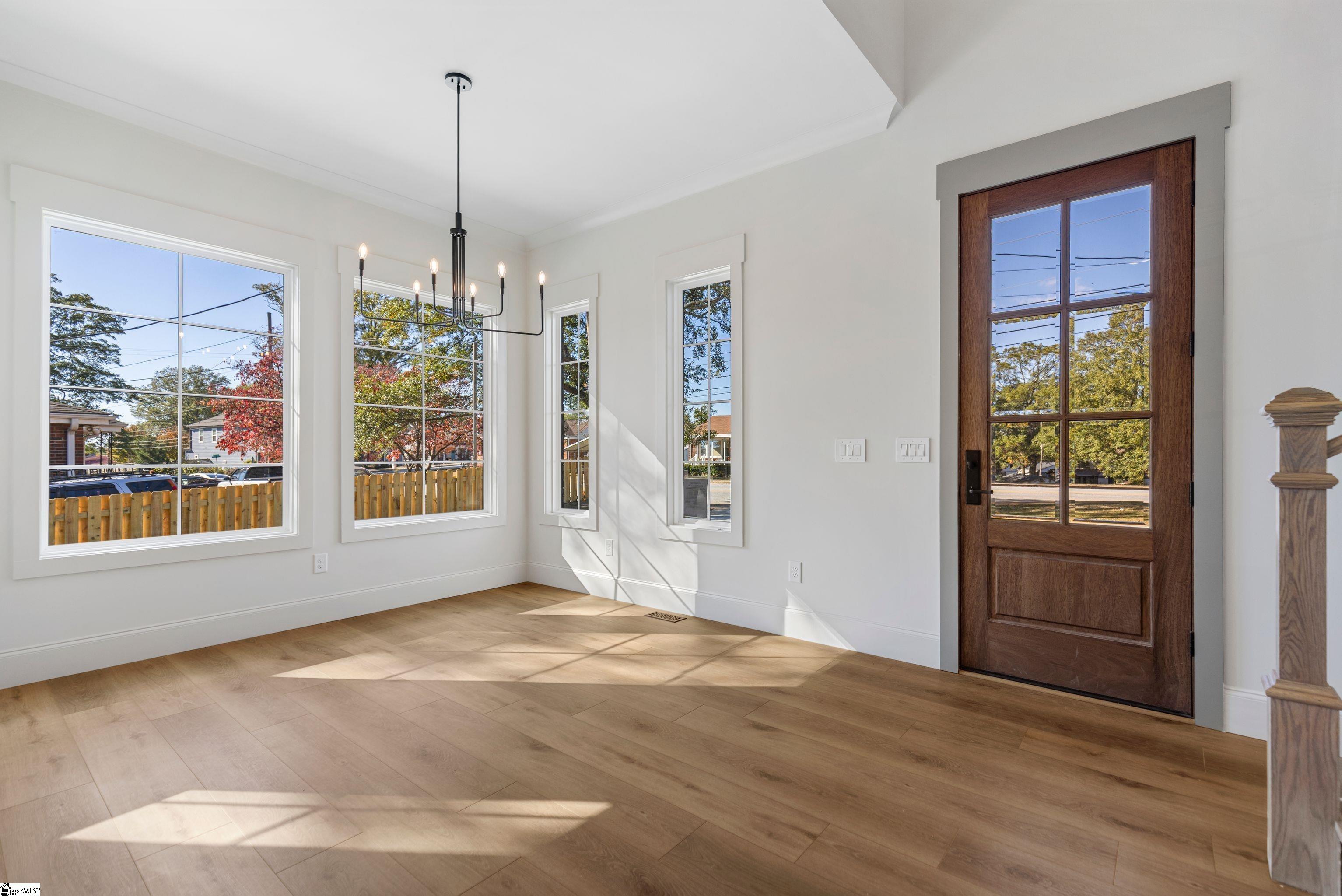 610 Lowndes Hill Road Greenville, SC 29607 - Photo 4 of 24 Gallery Image 4