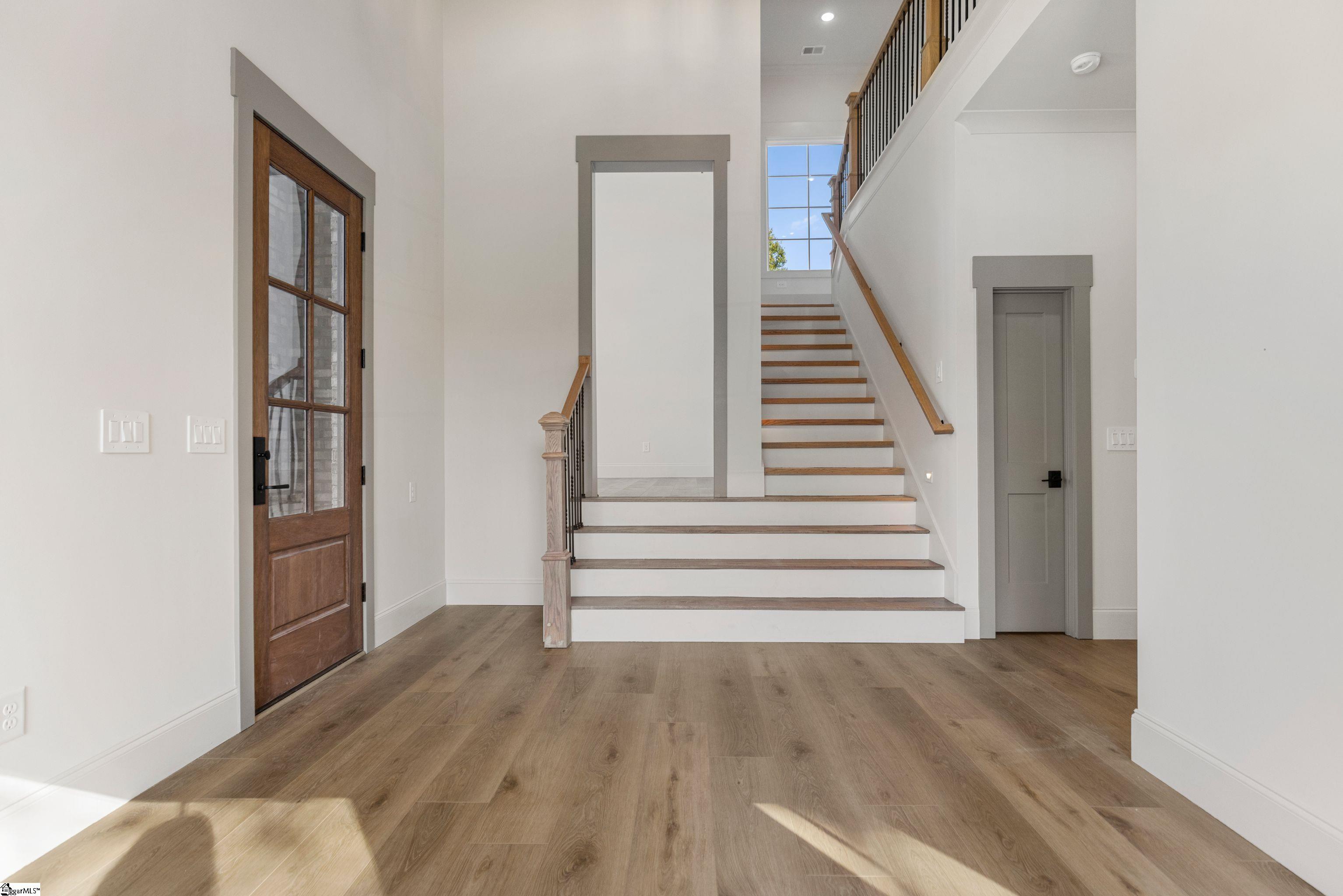 610 Lowndes Hill Road Greenville, SC 29607 - Photo 6 of 24 Gallery Image 6