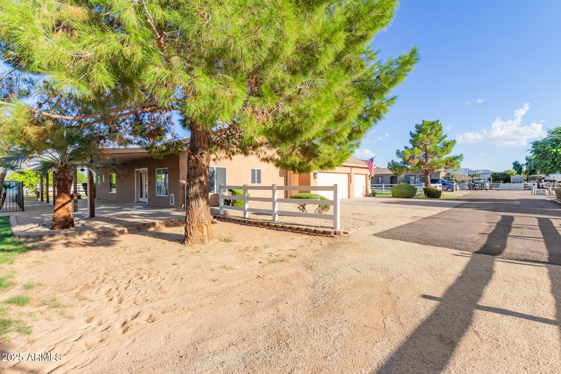 4273 South 165th Way Gilbert, AZ 85297 - Photo 4 of 56 a view of a volley ball court