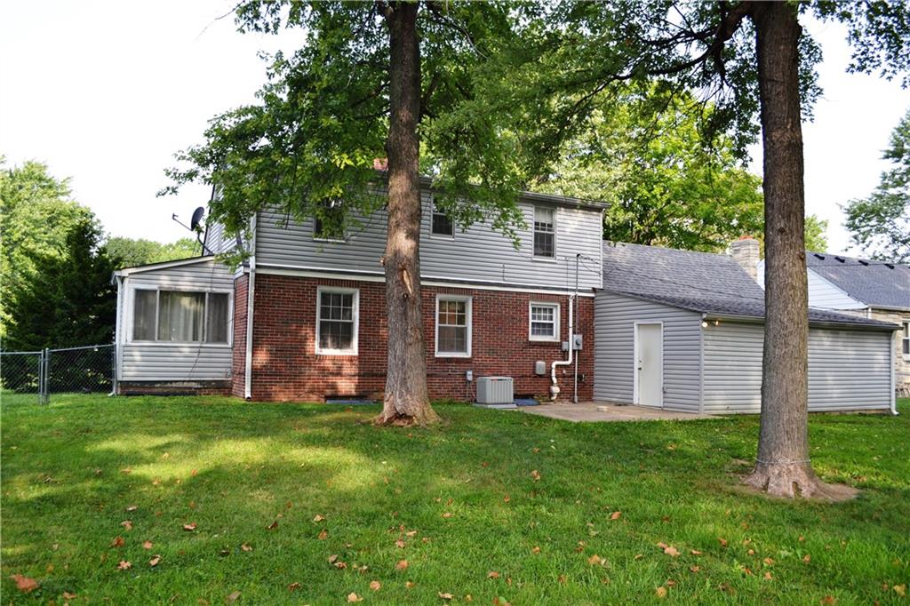 921 North Franklin Road Indianapolis, IN 46219 - Photo 2 of 11 Gallery Image 2