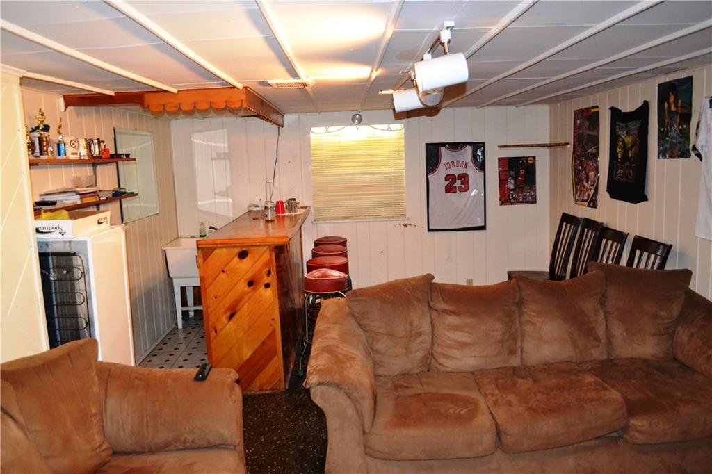 921 North Franklin Road Indianapolis, IN 46219 - Photo 10 of 11 Gallery Image 10