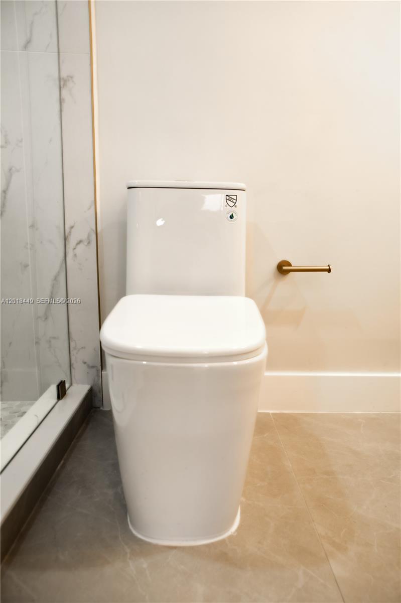 3983 Southwest 2nd Street Miami, FL 33134 - Photo 15 of 22