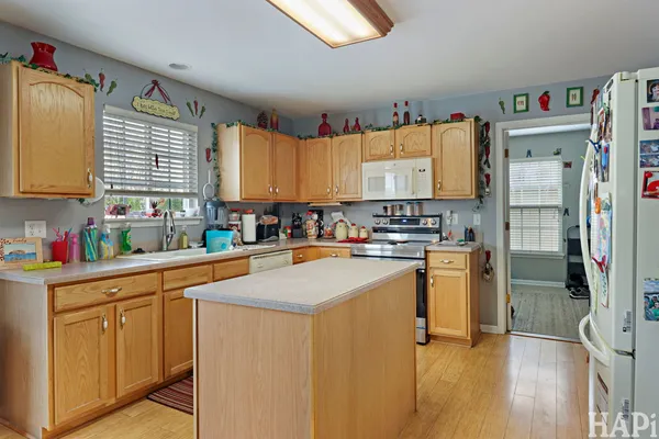 $465,000 | 1909 Hemlock Drive, McHenry, IL 60050