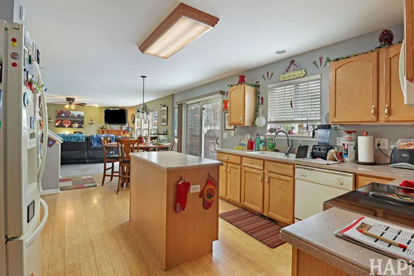 $465,000 | 1909 Hemlock Drive, McHenry, IL 60050