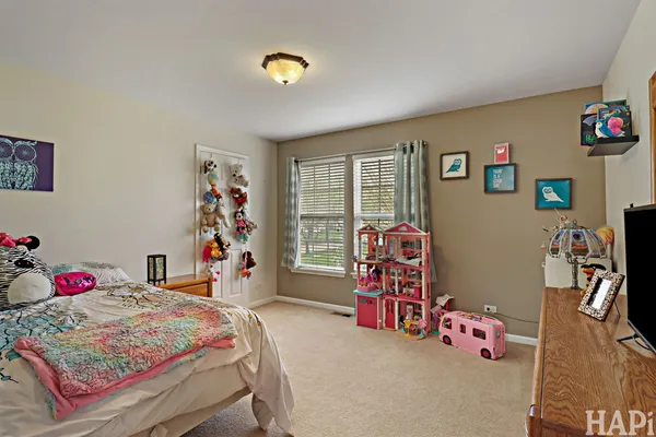 $465,000 | 1909 Hemlock Drive, McHenry, IL 60050