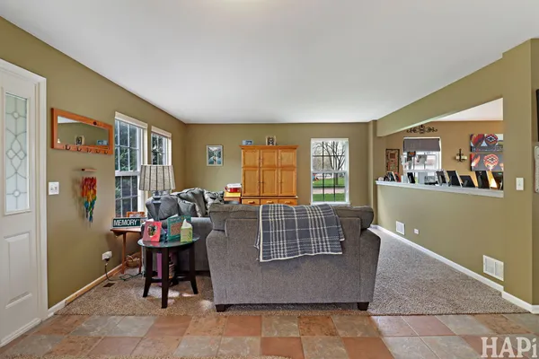 $465,000 | 1909 Hemlock Drive, McHenry, IL 60050