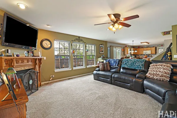 $465,000 | 1909 Hemlock Drive, McHenry, IL 60050