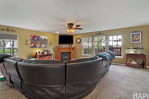 $465,000 | 1909 Hemlock Drive, McHenry, IL 60050