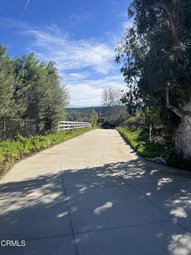 12387 Ridge Drive Camarillo, CA 93012 - Photo 13 of 25