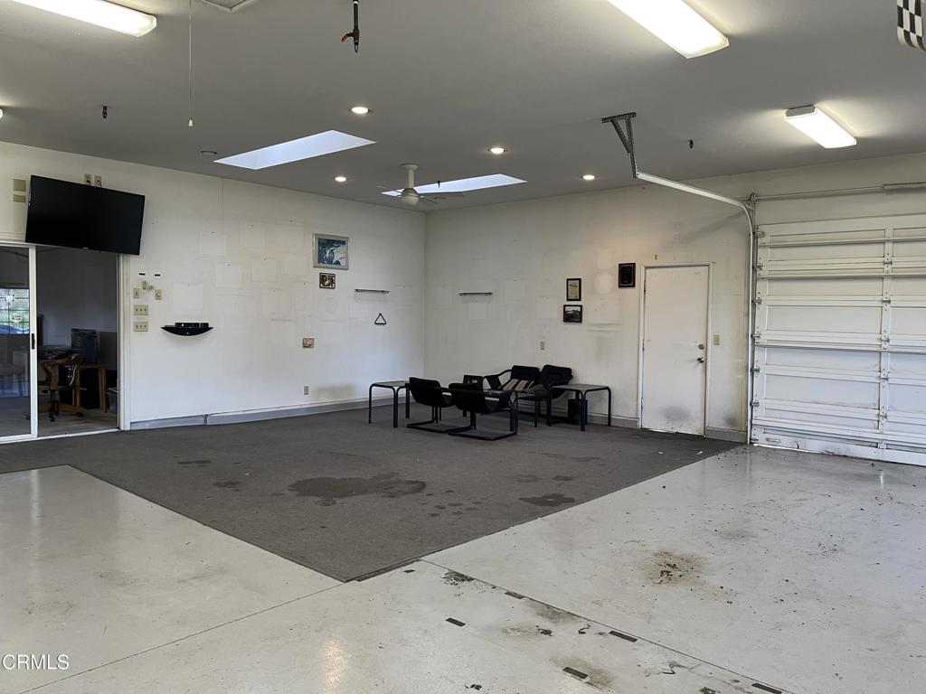 12387 Ridge Drive Camarillo, CA 93012 - Photo 8 of 25