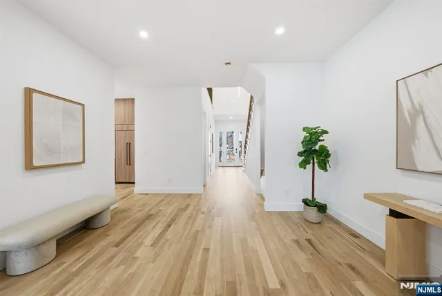 $1,699,000 | 3 Cedar Court, Demarest, NJ 07627