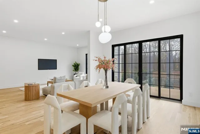 $1,699,000 | 3 Cedar Court, Demarest, NJ 07627