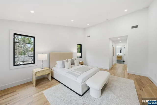 $1,699,000 | 3 Cedar Court, Demarest, NJ 07627