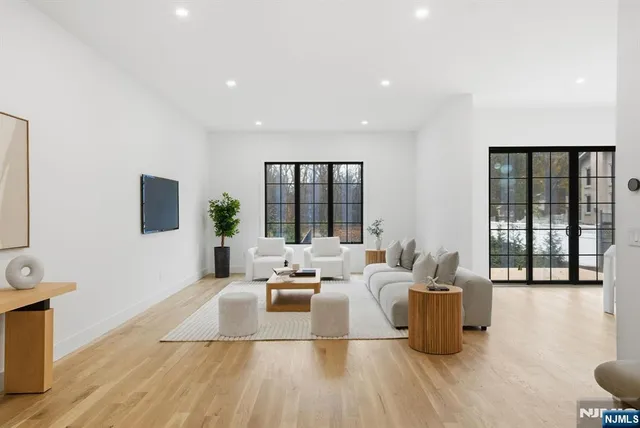 $1,699,000 | 3 Cedar Court, Demarest, NJ 07627