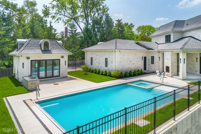 $7,888,000 | 219 Lincoln Drive, Glencoe, IL 60022