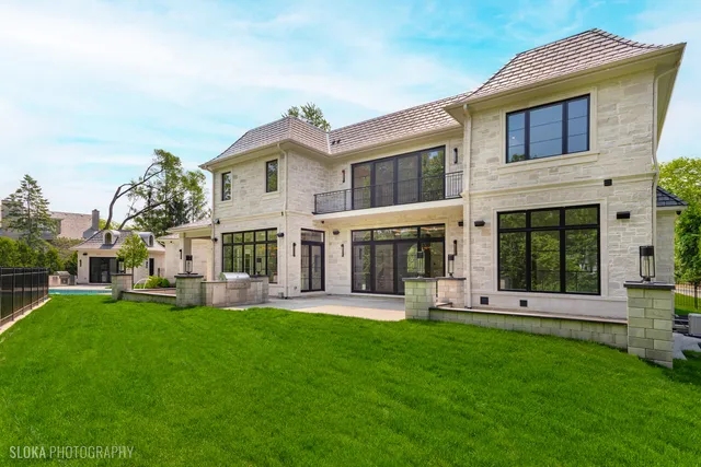 $7,888,000 | 219 Lincoln Drive, Glencoe, IL 60022