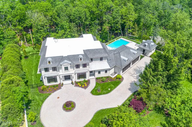 $7,888,000 | 219 Lincoln Drive, Glencoe, IL 60022