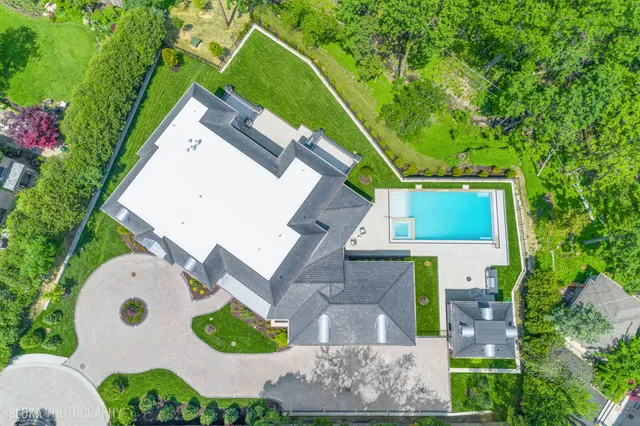 $7,888,000 | 219 Lincoln Drive, Glencoe, IL 60022