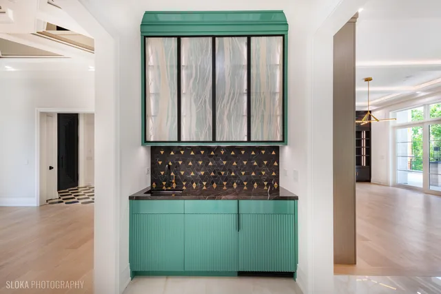 $7,888,000 | 219 Lincoln Drive, Glencoe, IL 60022