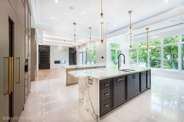 $7,888,000 | 219 Lincoln Drive, Glencoe, IL 60022