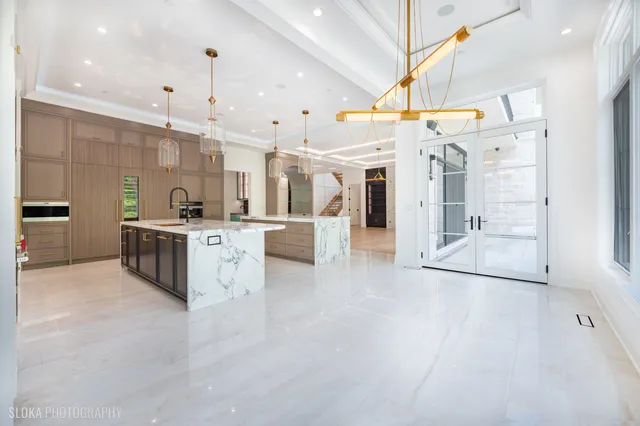 $7,888,000 | 219 Lincoln Drive, Glencoe, IL 60022