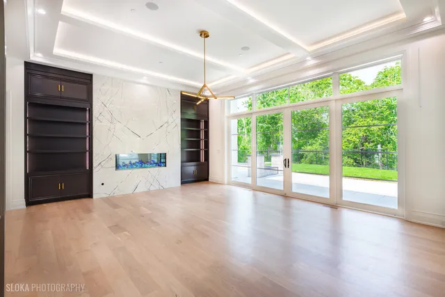 $7,888,000 | 219 Lincoln Drive, Glencoe, IL 60022