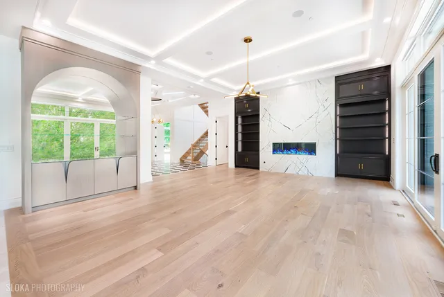 $7,888,000 | 219 Lincoln Drive, Glencoe, IL 60022