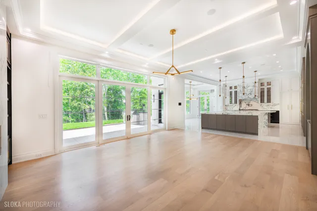 $7,888,000 | 219 Lincoln Drive, Glencoe, IL 60022