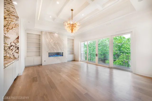 $7,888,000 | 219 Lincoln Drive, Glencoe, IL 60022