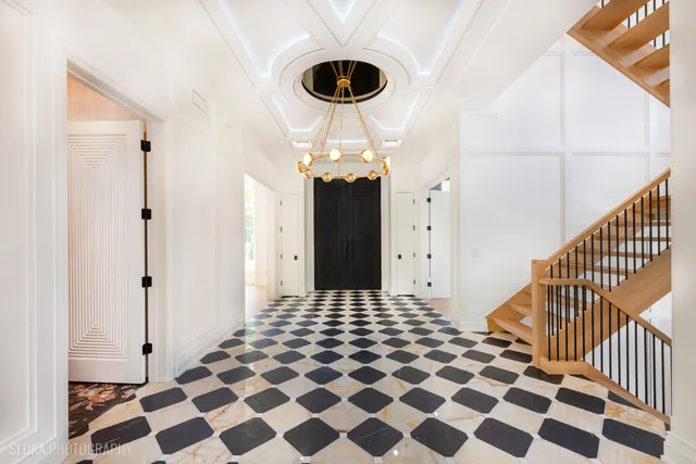 $7,888,000 | 219 Lincoln Drive, Glencoe, IL 60022