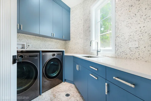 $7,888,000 | 219 Lincoln Drive, Glencoe, IL 60022