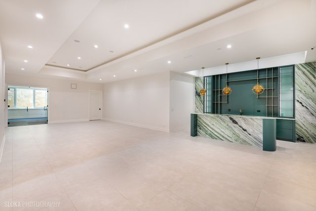 $7,888,000 | 219 Lincoln Drive, Glencoe, IL 60022